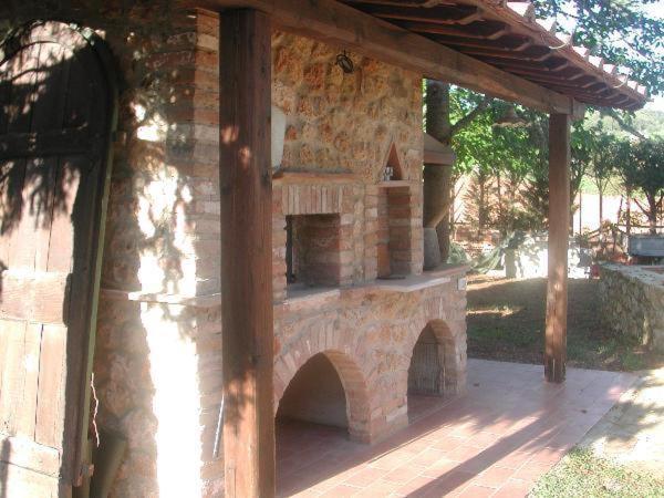 Casale Il Colombaio Di Toiano Guest House Valli Luaran gambar