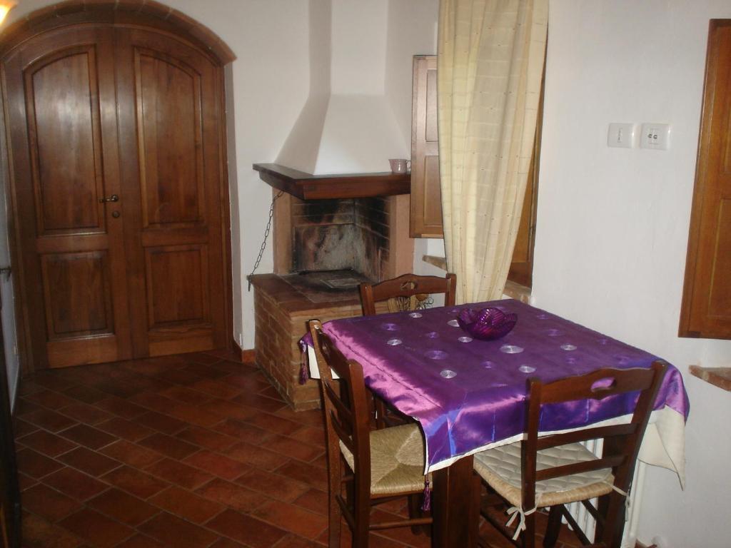 Casale Il Colombaio Di Toiano Guest House Valli Bilik gambar