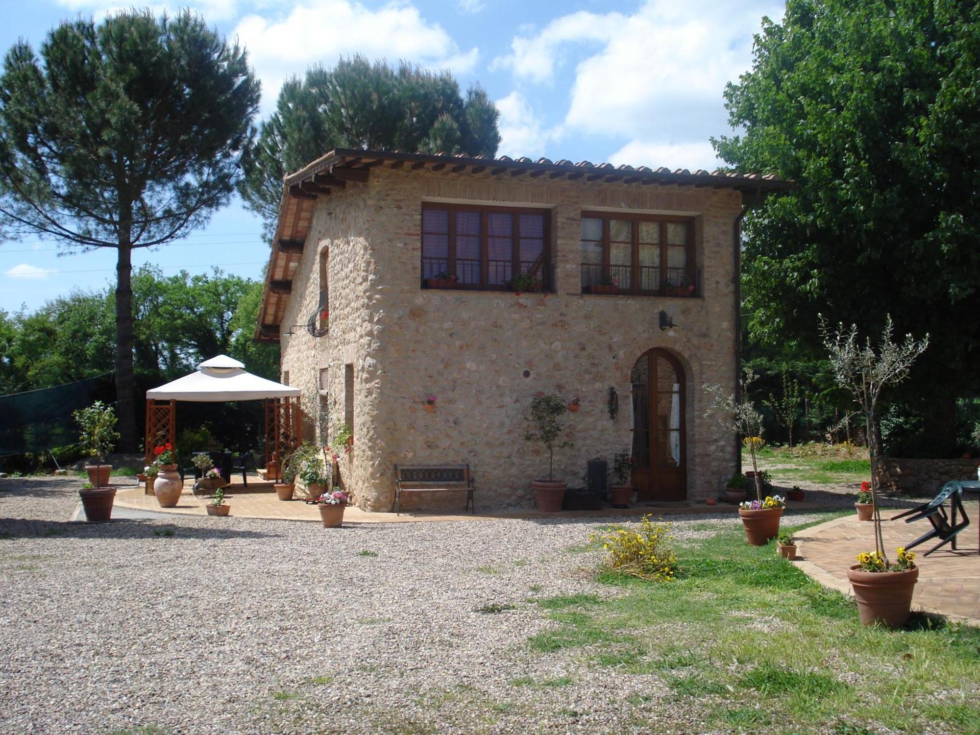 Casale Il Colombaio Di Toiano Guest House Valli Luaran gambar