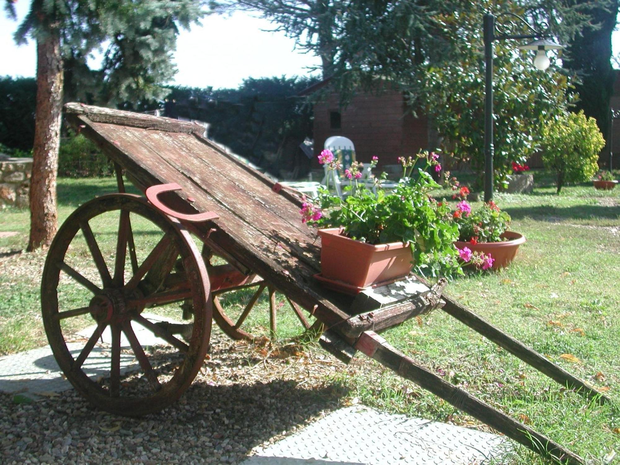 Casale Il Colombaio Di Toiano Guest House Valli Luaran gambar