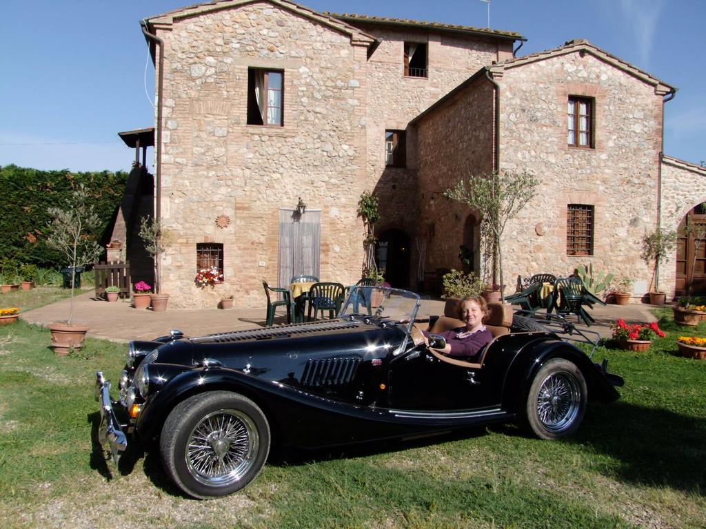 Casale Il Colombaio Di Toiano Guest House Valli Luaran gambar