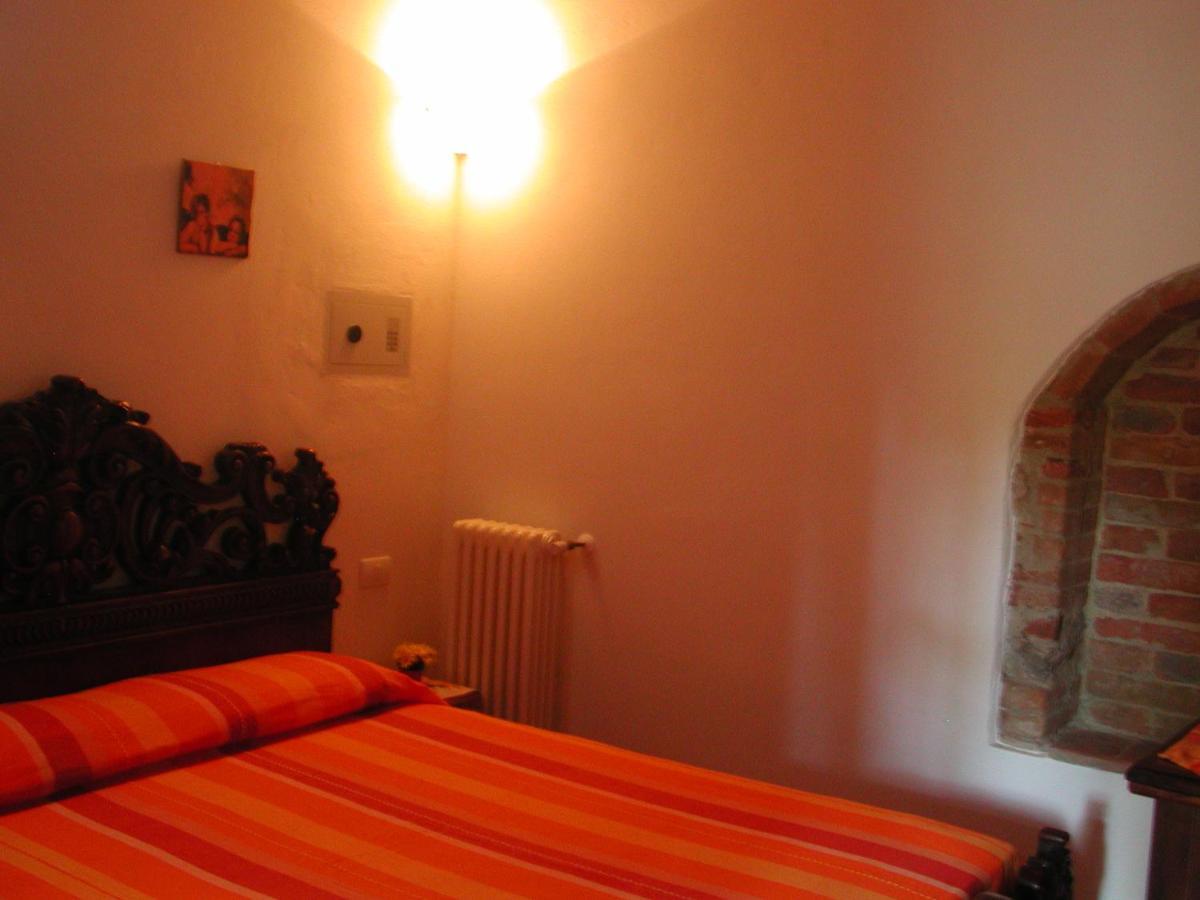 Casale Il Colombaio Di Toiano Guest House Valli Luaran gambar